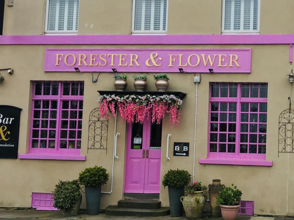 The Forester And Flower Bath Buitenkant foto