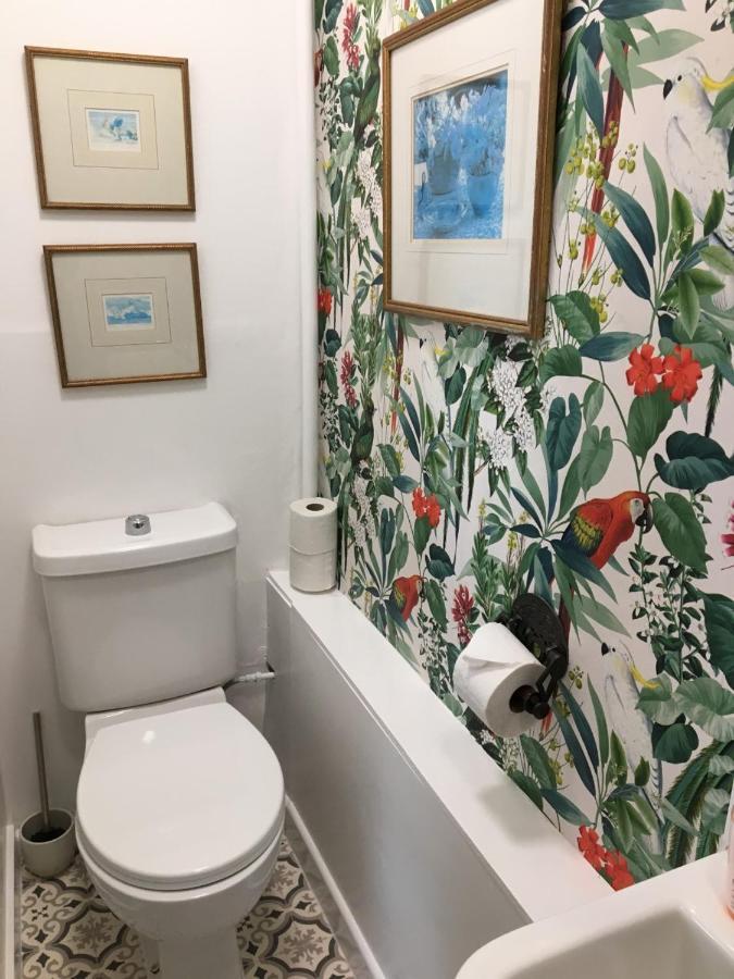 The Forester And Flower Bath Buitenkant foto